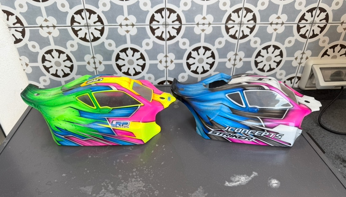 2x JConcepts S3 aerografate professionalmente – Team Associated RC8B3 / RC8B3.1