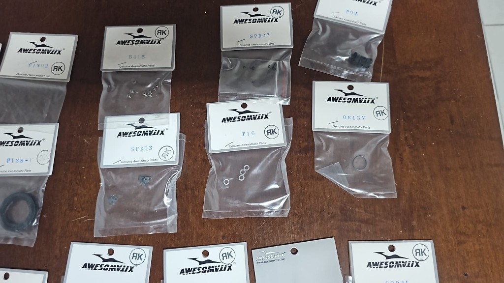 Lotto ricambi Awesomatix A800 (compatibili MMX / R / RR) + carbon Vigor